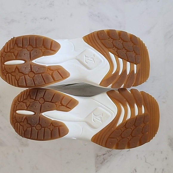 Louis Vuitton  size 37 athletic shoes - Picture 2 of 5